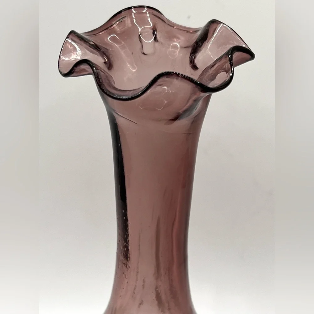 Vintage Purple Handblown Art Glass Bud Vase Ruffled Edges White Mottled 6.5 in